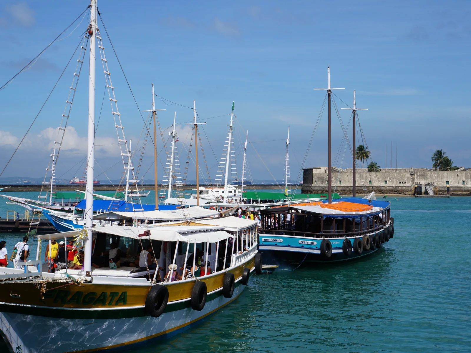 Ilha dos Frades Schooner Day — Salvador, Bahia · foto por Leandro Neumann Ciuffo