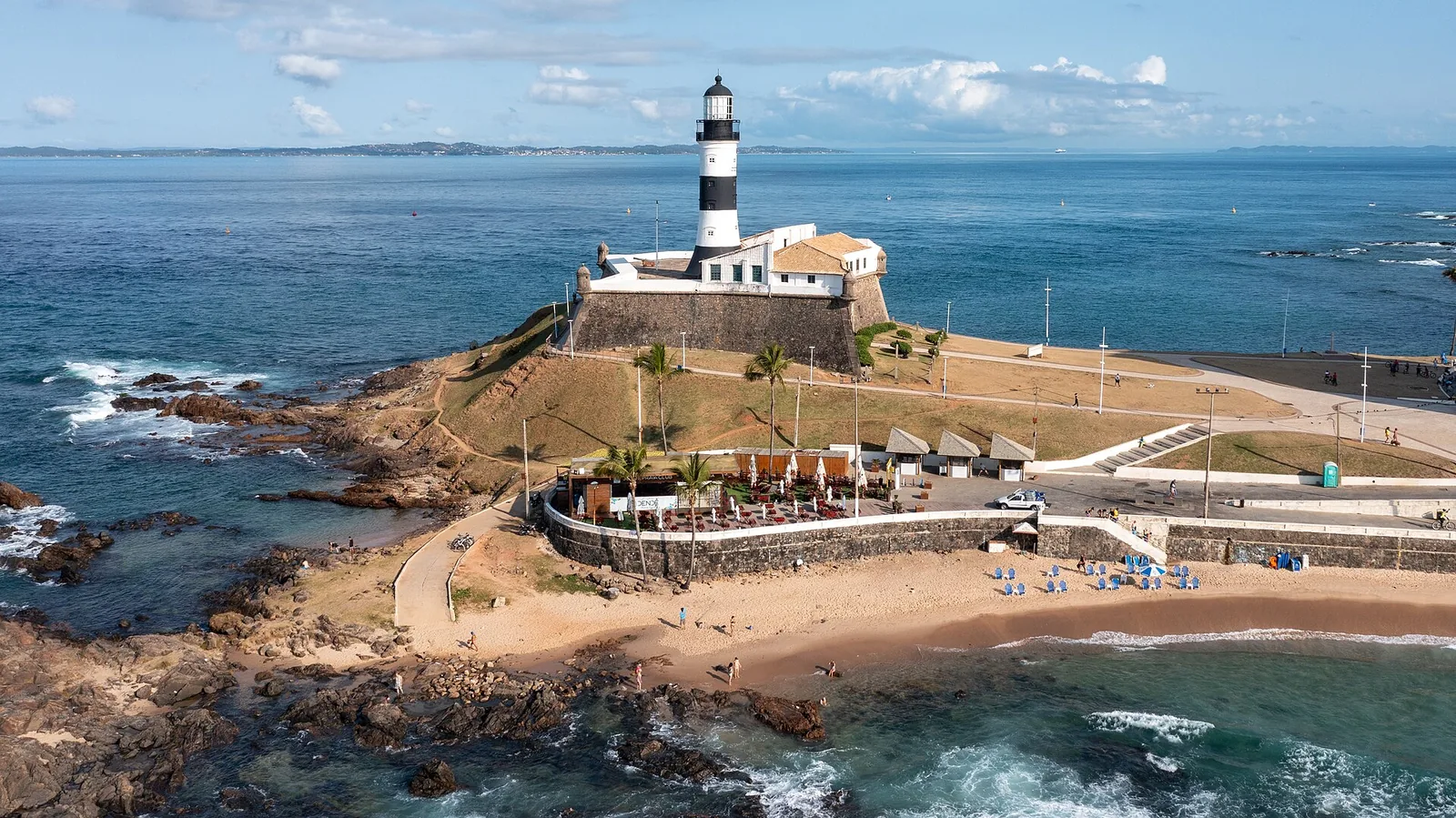 Farol da Barra ao pôr do sol, Salvador, Bahia