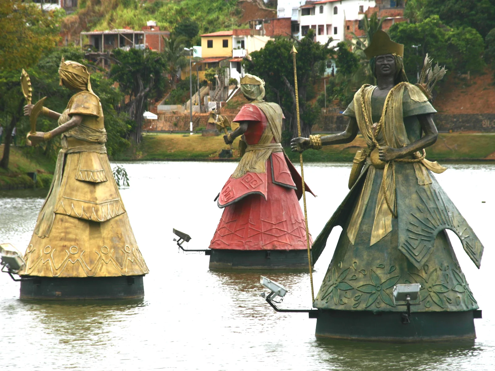 Orixás du dique do Tororó à Salvador (Bahia), Brésil (focus)