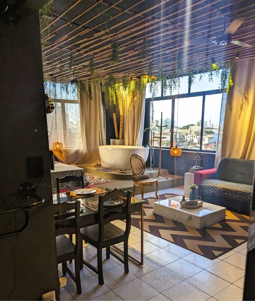 Bastante iluminação natural — Penthouse Jacuzzi ao Lado do Elevador, Salvador, Bahia