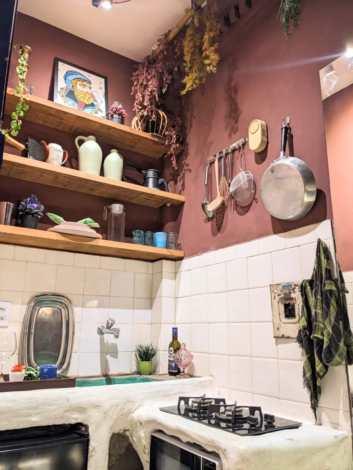 Cozinha completa — Suite Colonial — Perto do Elevador e Hotel Fasano, Salvador, Bahia